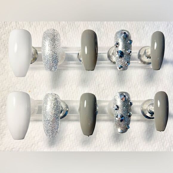 Winter vibes gel press-on nails - Picture 4 of 13